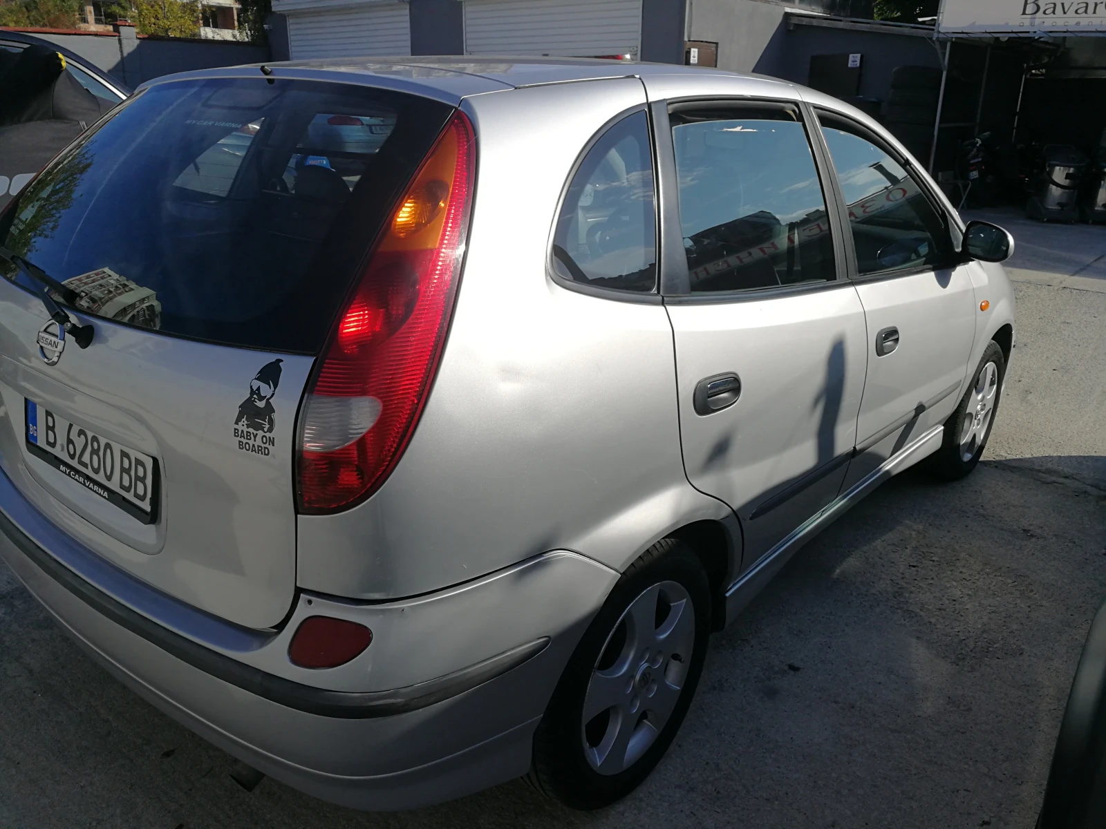 Nissan Almera tino, снимка 3 - Автомобили и джипове - 56746983