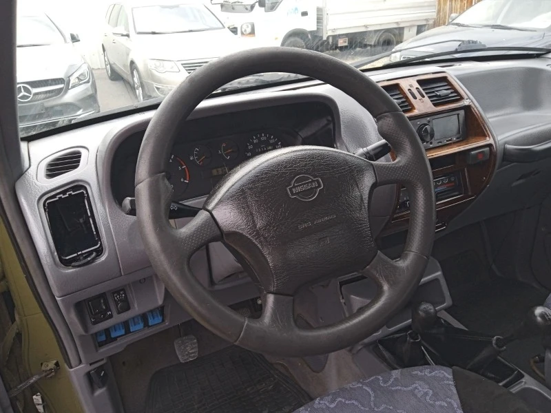 Nissan Terrano 2.7TD Italia, снимка 9 - Автомобили и джипове - 41967595