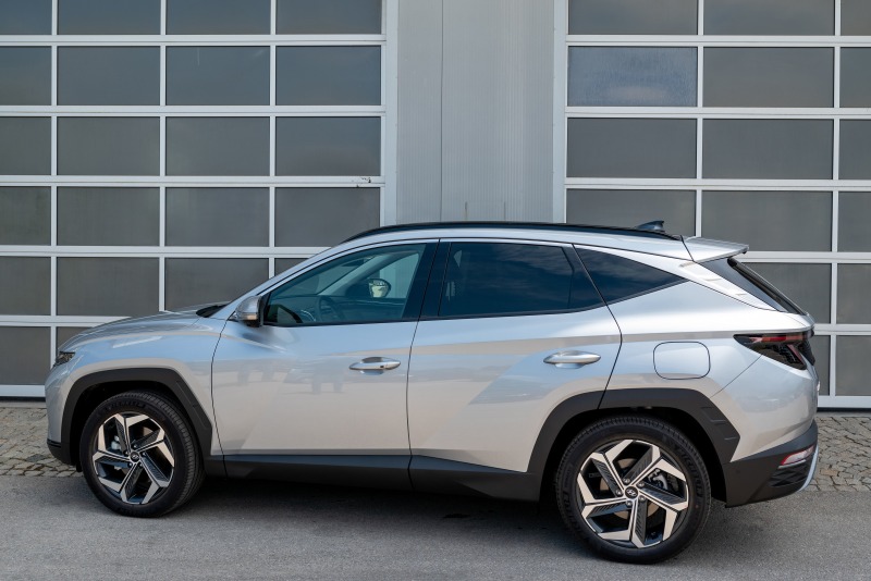 Hyundai Tucson Premium HEV, снимка 2 - Автомобили и джипове - 44748568