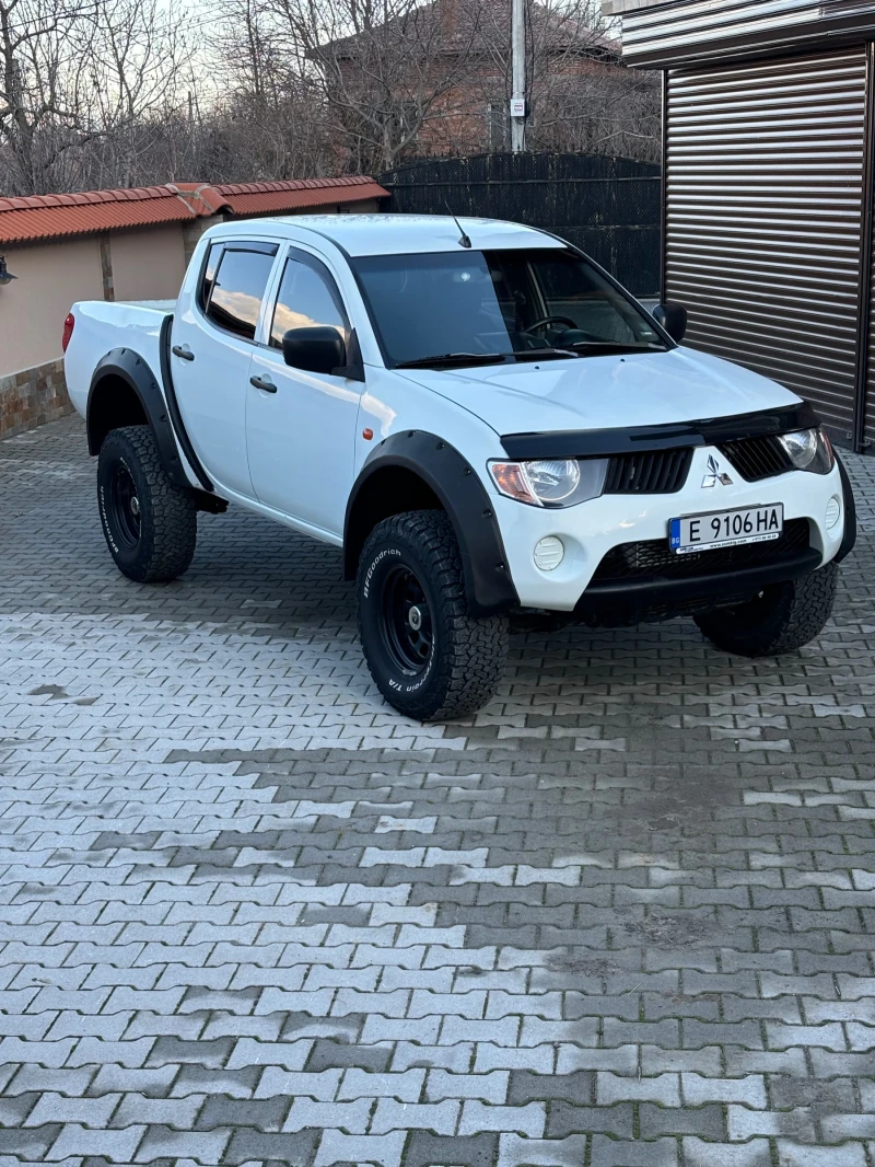 Mitsubishi L200, снимка 1 - Автомобили и джипове - 48910932