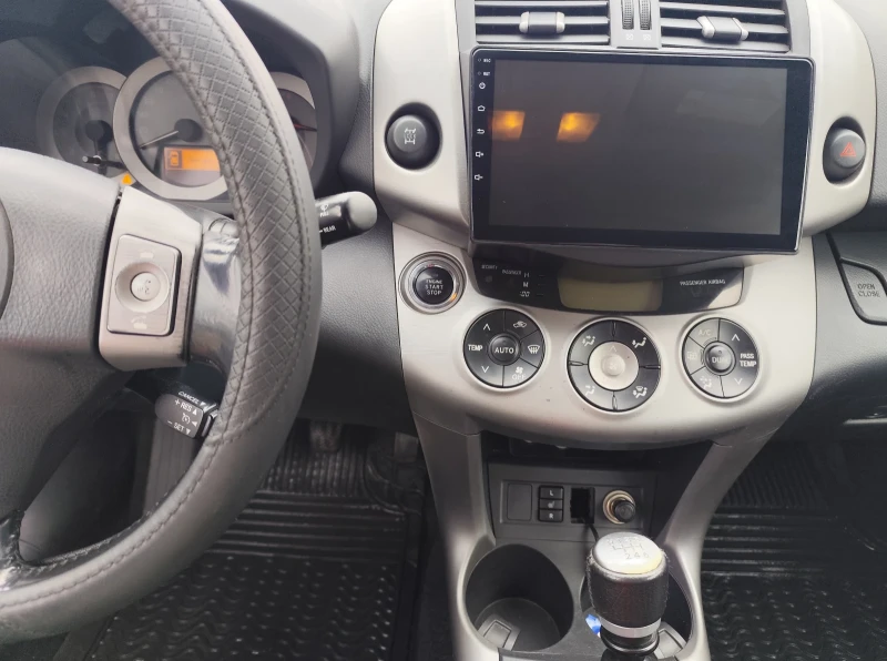 Toyota Rav4 2.2 d4d 136к.с. 4х4, снимка 10 - Автомобили и джипове - 53384868