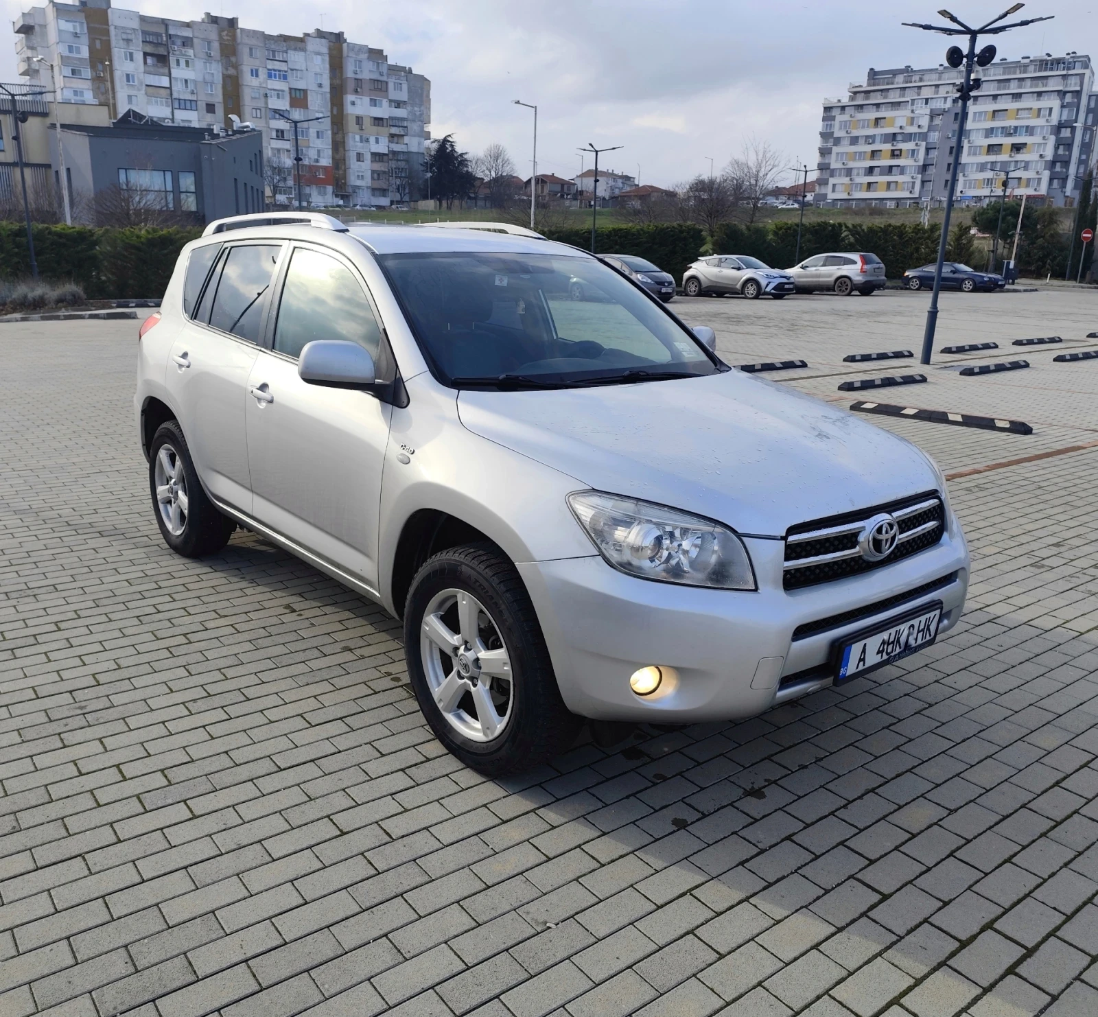 Toyota Rav4 2.2 d4d 136к.с. 4х4 - изображение 2