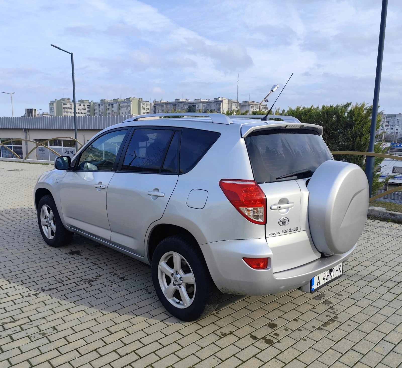 Toyota Rav4 2.2 d4d 136к.с. 4х4 - изображение 7
