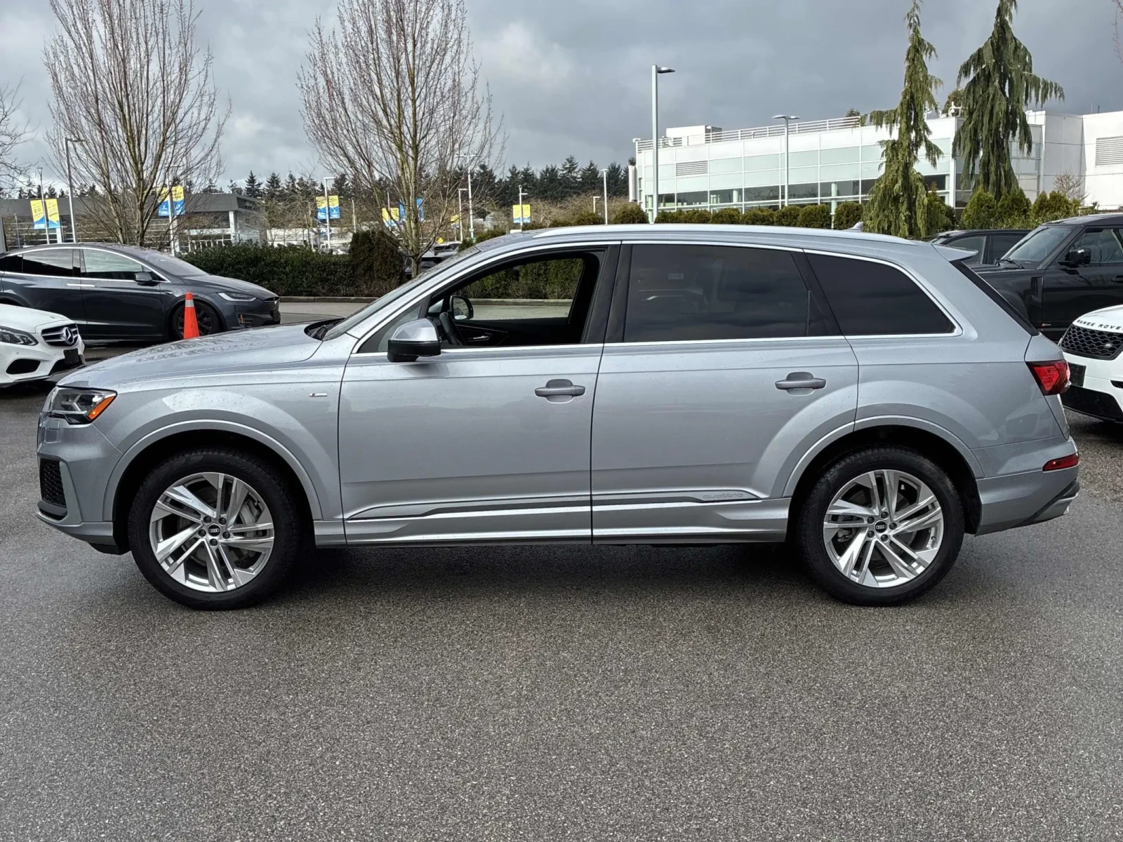 Audi Q7 KOMFORT * * CARFAX * * АВТО КРЕДИТ * * , снимка 3 - Автомобили и джипове - 53832274