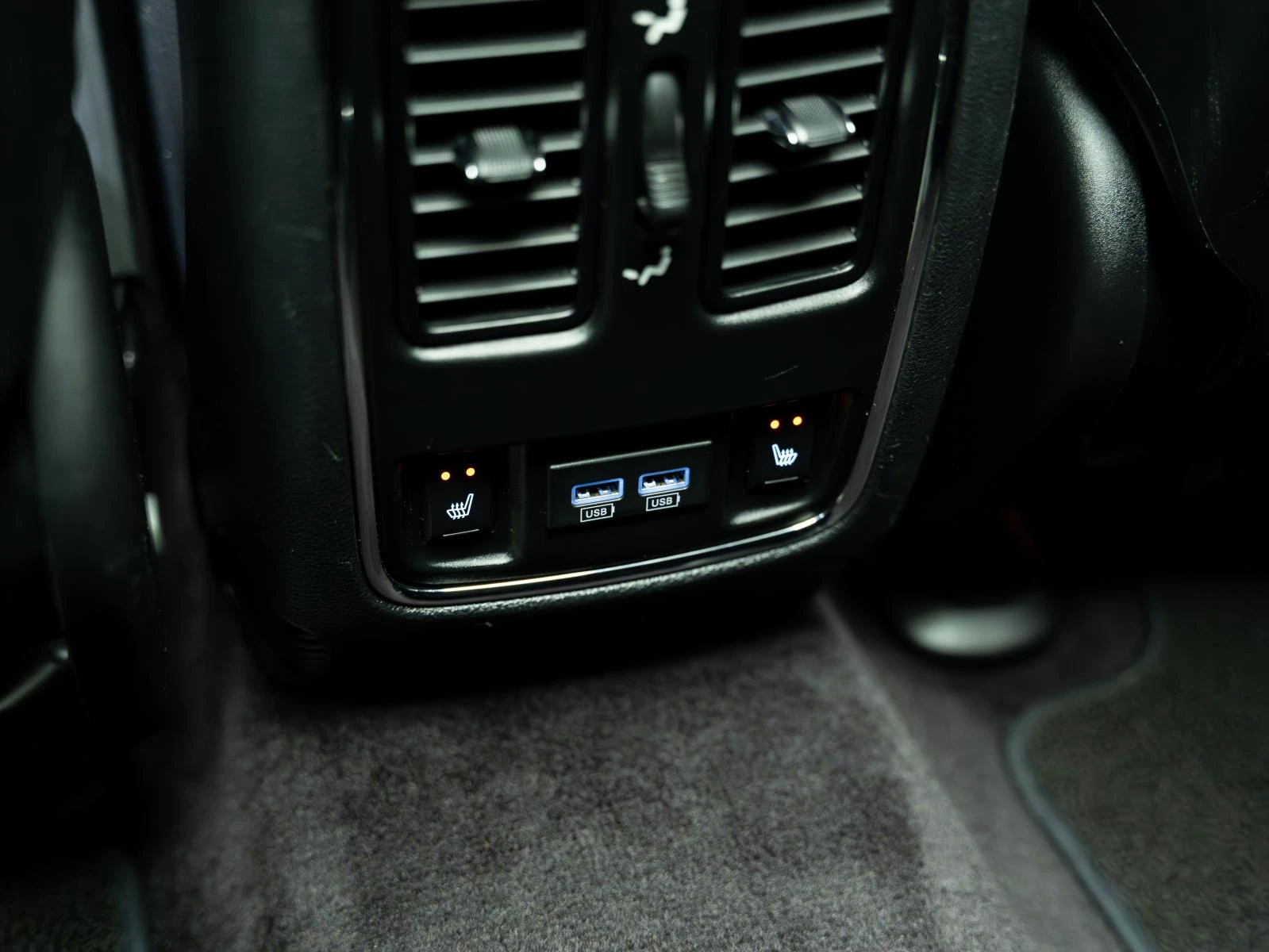 Jeep Grand cherokee SUMMIT* H&K* PANO* CAM* ОБДУХВ* ПОДГРЕВ* NAVI* , снимка 11 - Автомобили и джипове - 54053113