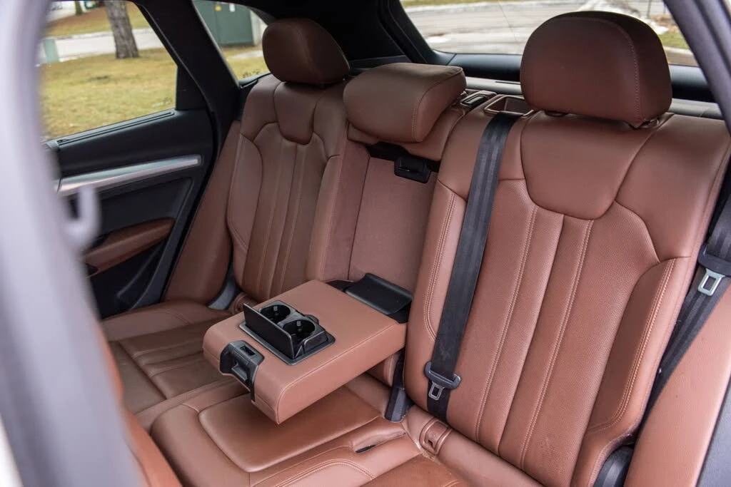 Audi Q5 ВСИЧКИ ЕКСТРИ * HeadUp* АвтоКредит * (ЦЕНА ДО БГ), снимка 17 - Автомобили и джипове - 54161707