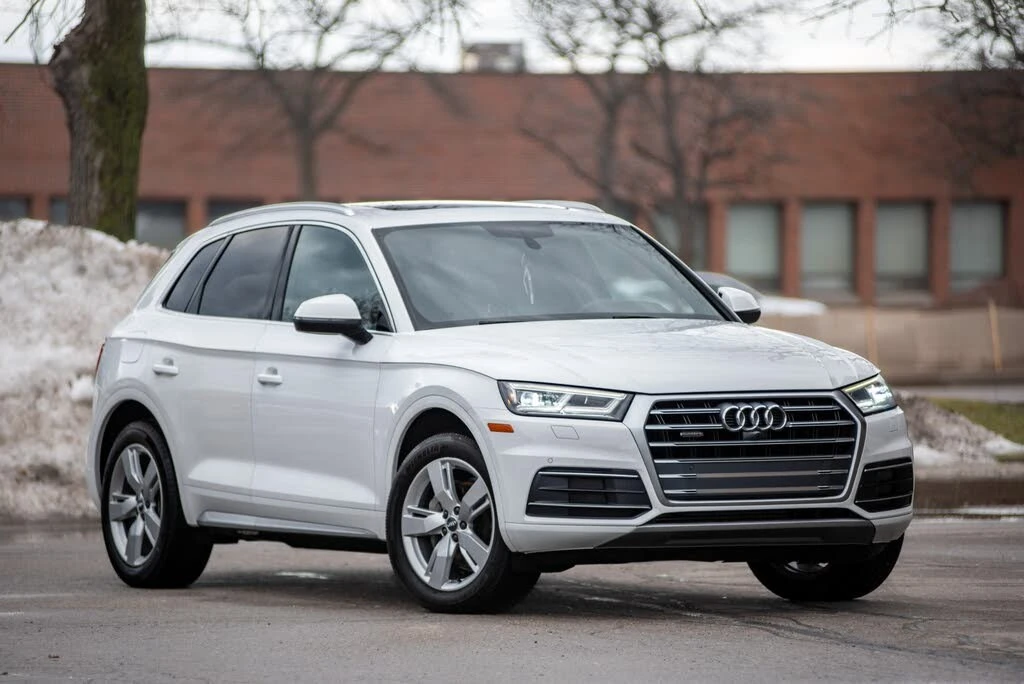 Audi Q5 ВСИЧКИ ЕКСТРИ * HeadUp* АвтоКредит * (ЦЕНА ДО БГ), снимка 4 - Автомобили и джипове - 54161707