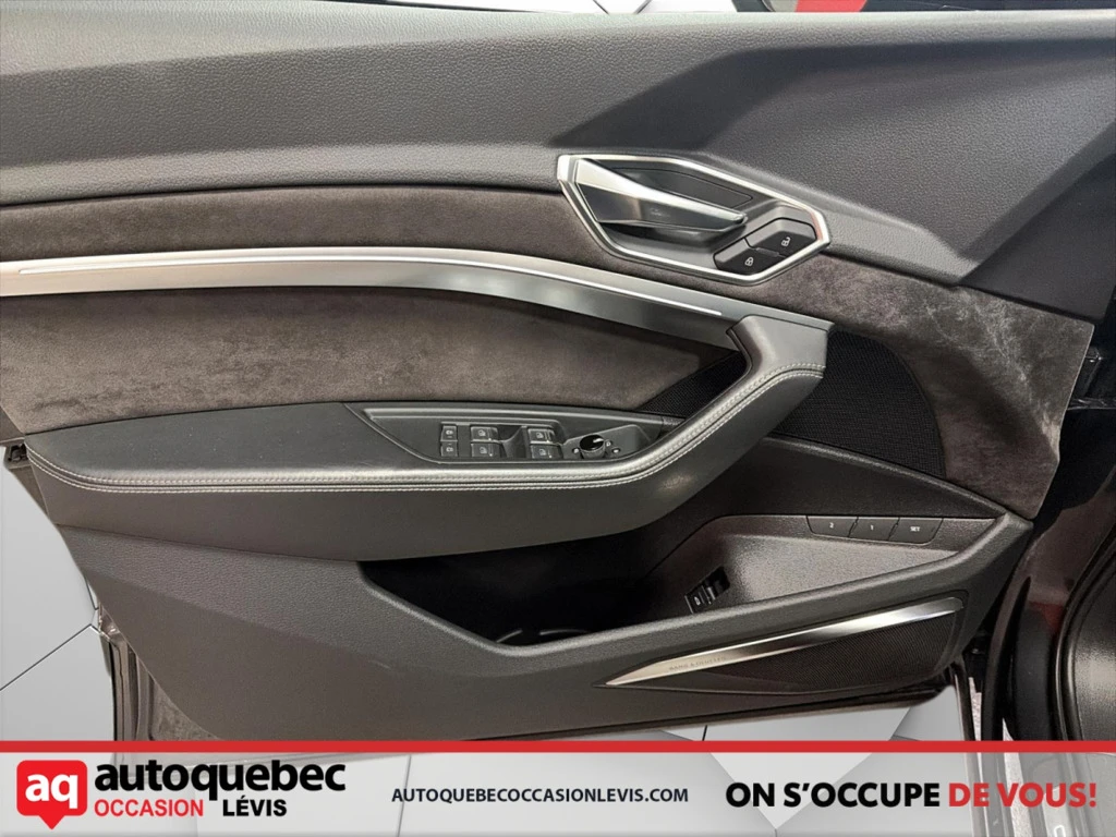 Audi Q8  Technik quattro, снимка 17 - Автомобили и джипове - 54205208