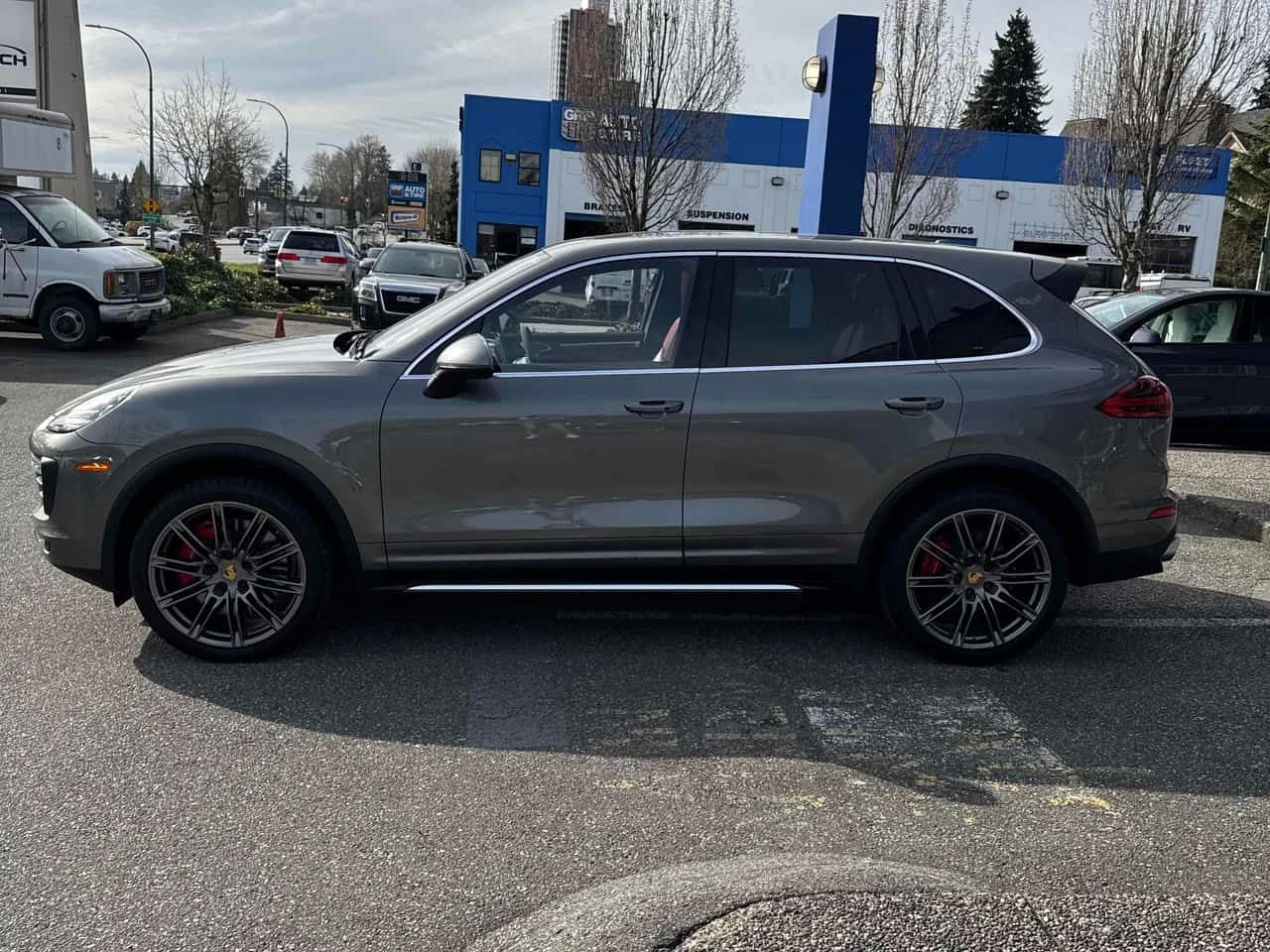 Porsche Cayenne * Turbo* 2 КЛЮЧА* ПОДГРЕВ* KEYLESS* PANO* , снимка 2 - Автомобили и джипове - 54385627