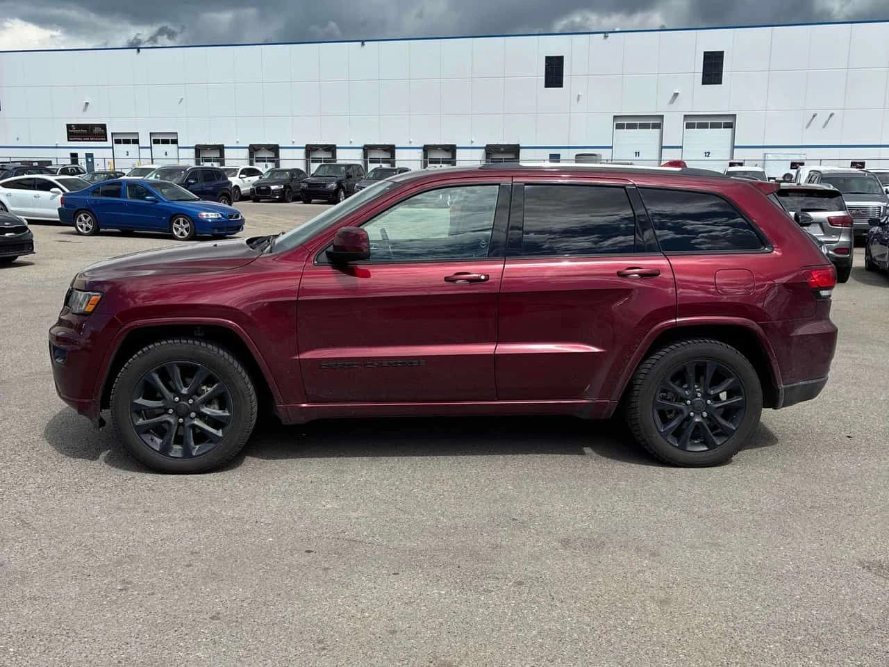 Jeep Grand cherokee * Altitude * CARFAX * ЦЕНА ДО БГ, снимка 2 - Автомобили и джипове - 55014235
