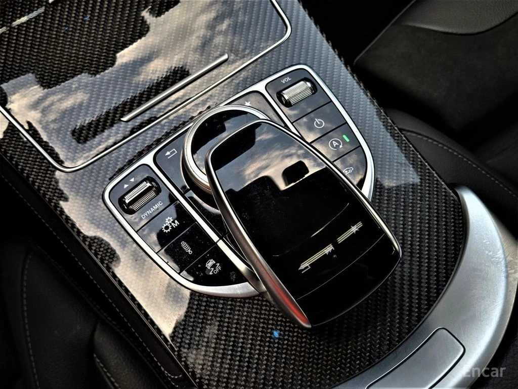 Mercedes-Benz GLC 63 AMG 4MATIC+ * BURMESTER* ДИСТРОНИК* ХЕДЪП* 360КАМЕРА* , снимка 12 - Автомобили и джипове - 55105755