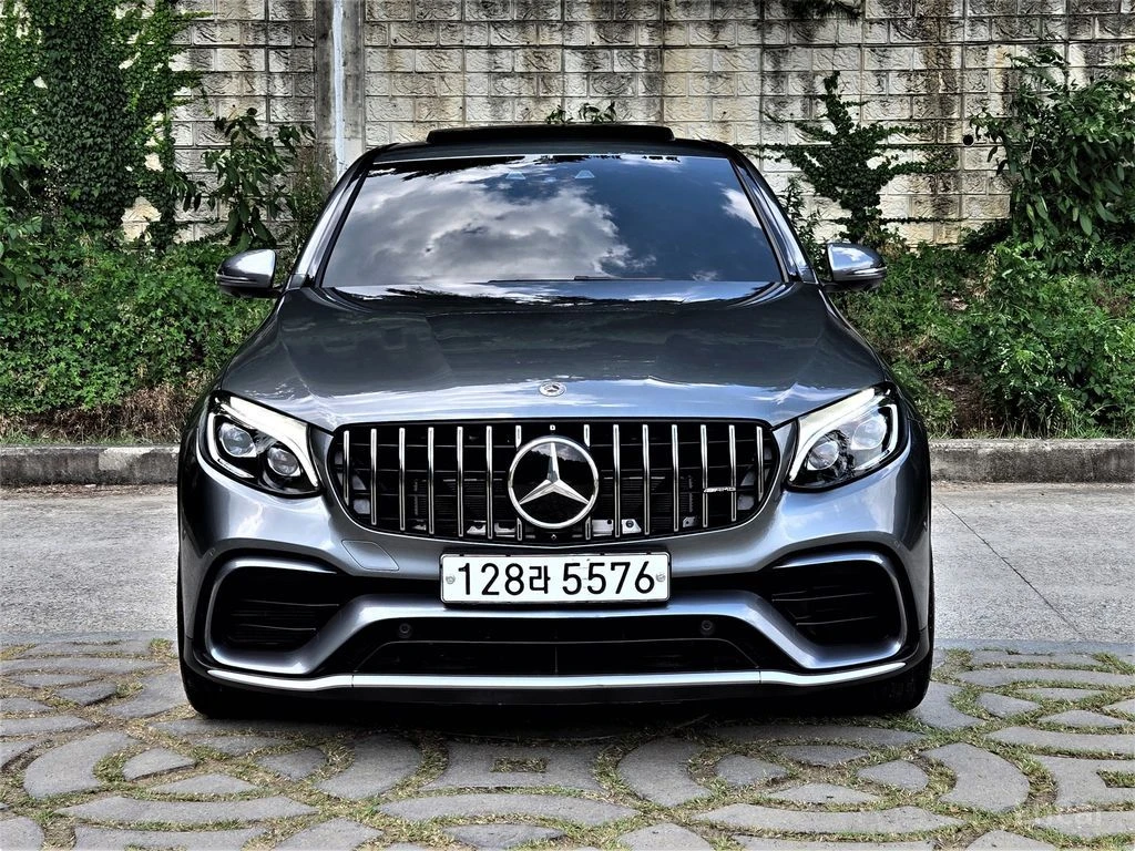 Mercedes-Benz GLC 63 AMG 4MATIC+ * BURMESTER* ДИСТРОНИК* ХЕДЪП* 360КАМЕРА* , снимка 3 - Автомобили и джипове - 55105755