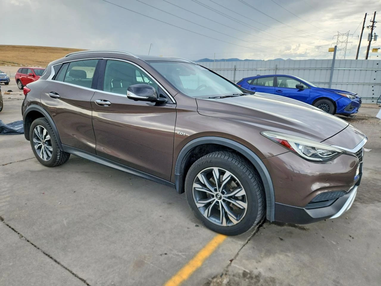 Infiniti QX30 2.0* LUXE* КОЖА* ПОДГРЕВ* ПАНОРАМА* NAVI* , снимка 4 - Автомобили и джипове - 55435464