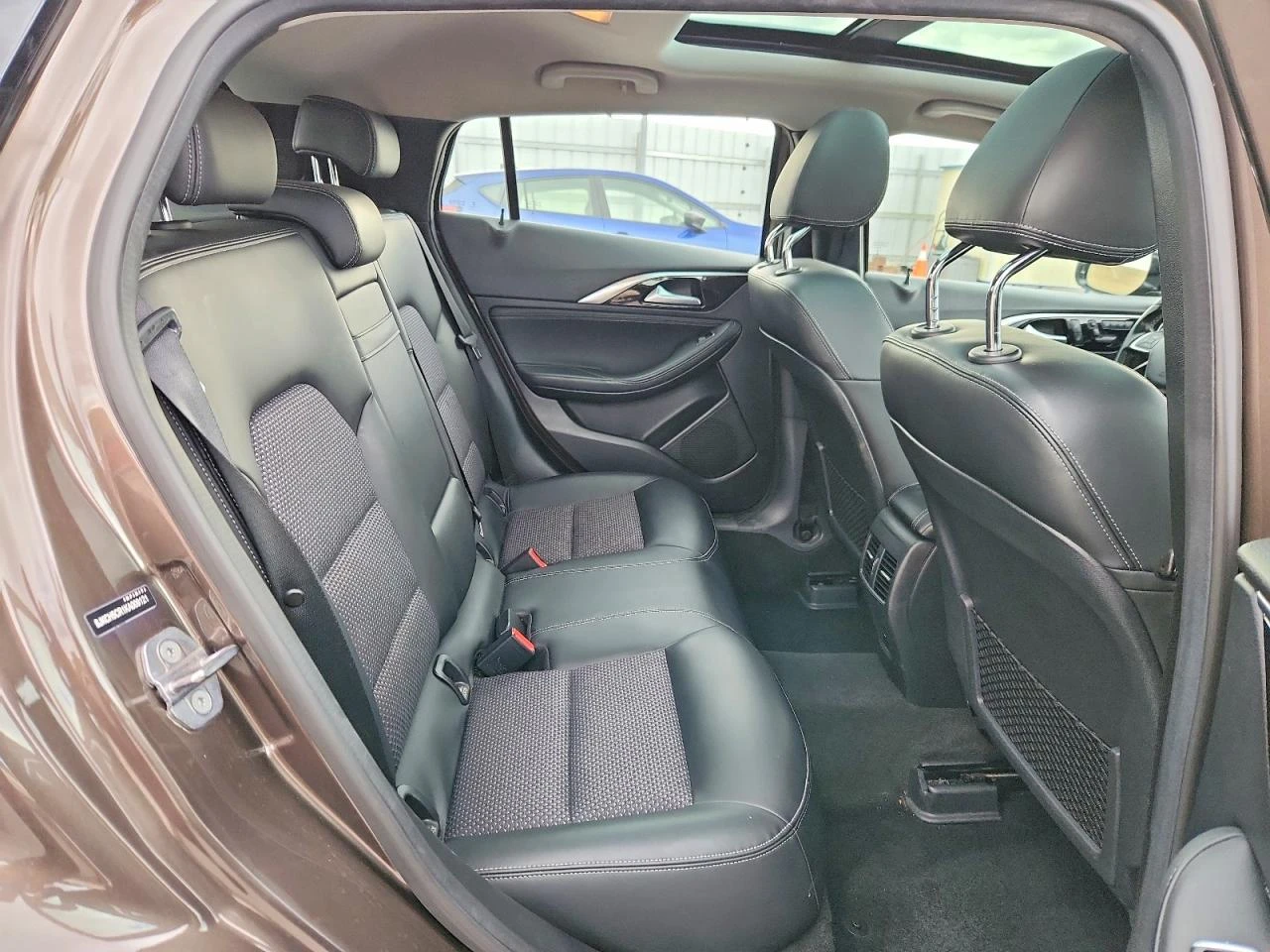 Infiniti QX30 2.0* LUXE* КОЖА* ПОДГРЕВ* ПАНОРАМА* NAVI* , снимка 11 - Автомобили и джипове - 55435464