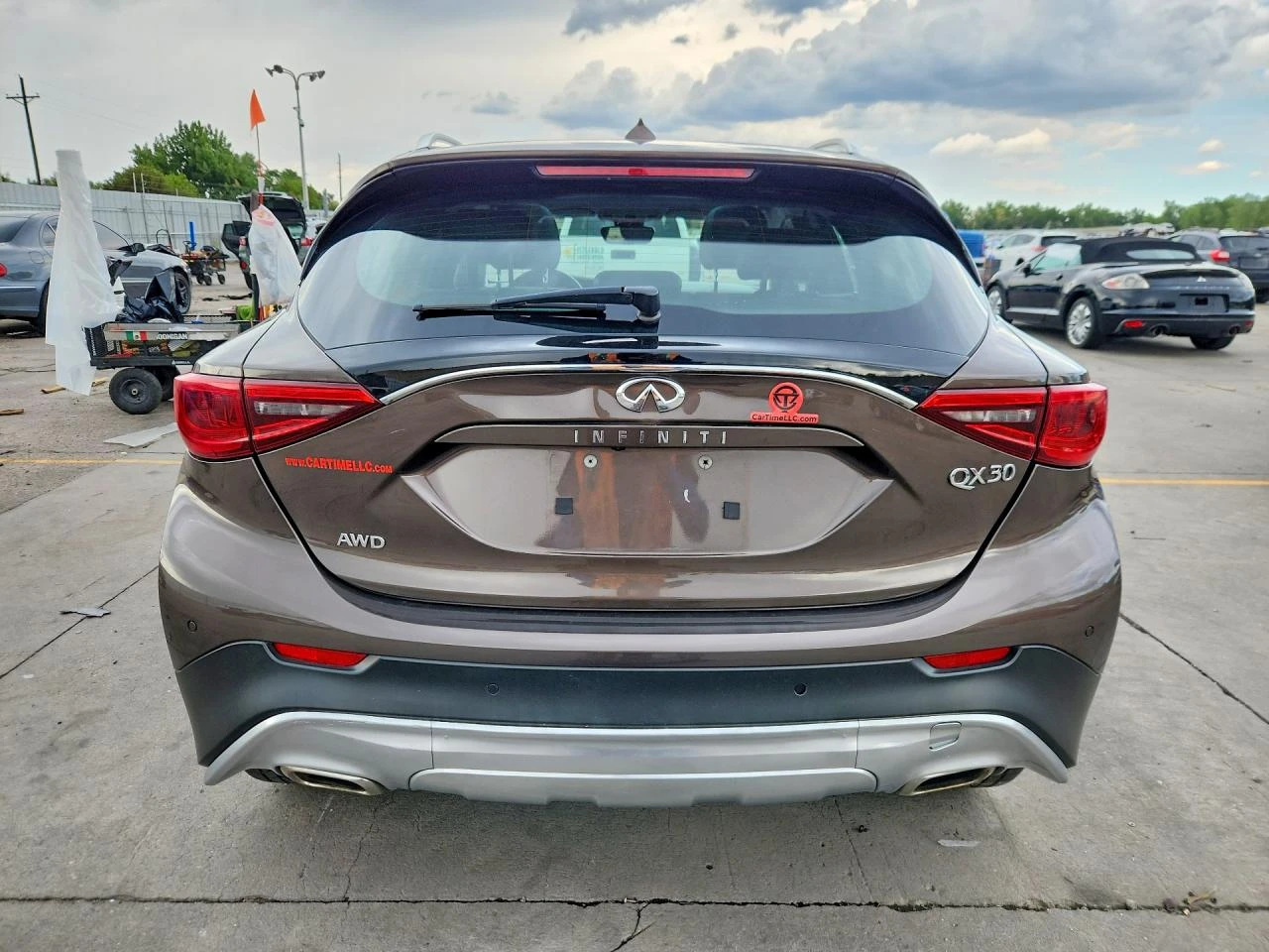 Infiniti QX30 2.0* LUXE* КОЖА* ПОДГРЕВ* ПАНОРАМА* NAVI* , снимка 6 - Автомобили и джипове - 55435464