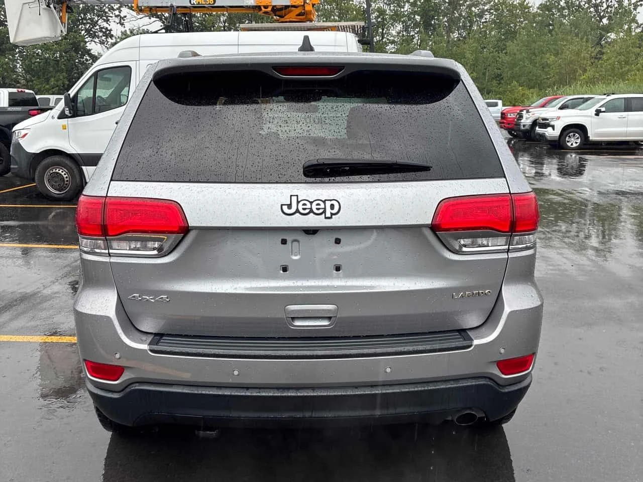 Jeep Grand cherokee * Laredo E * CARFAX * ЦЕНА ДО БГ, снимка 5 - Автомобили и джипове - 55468446