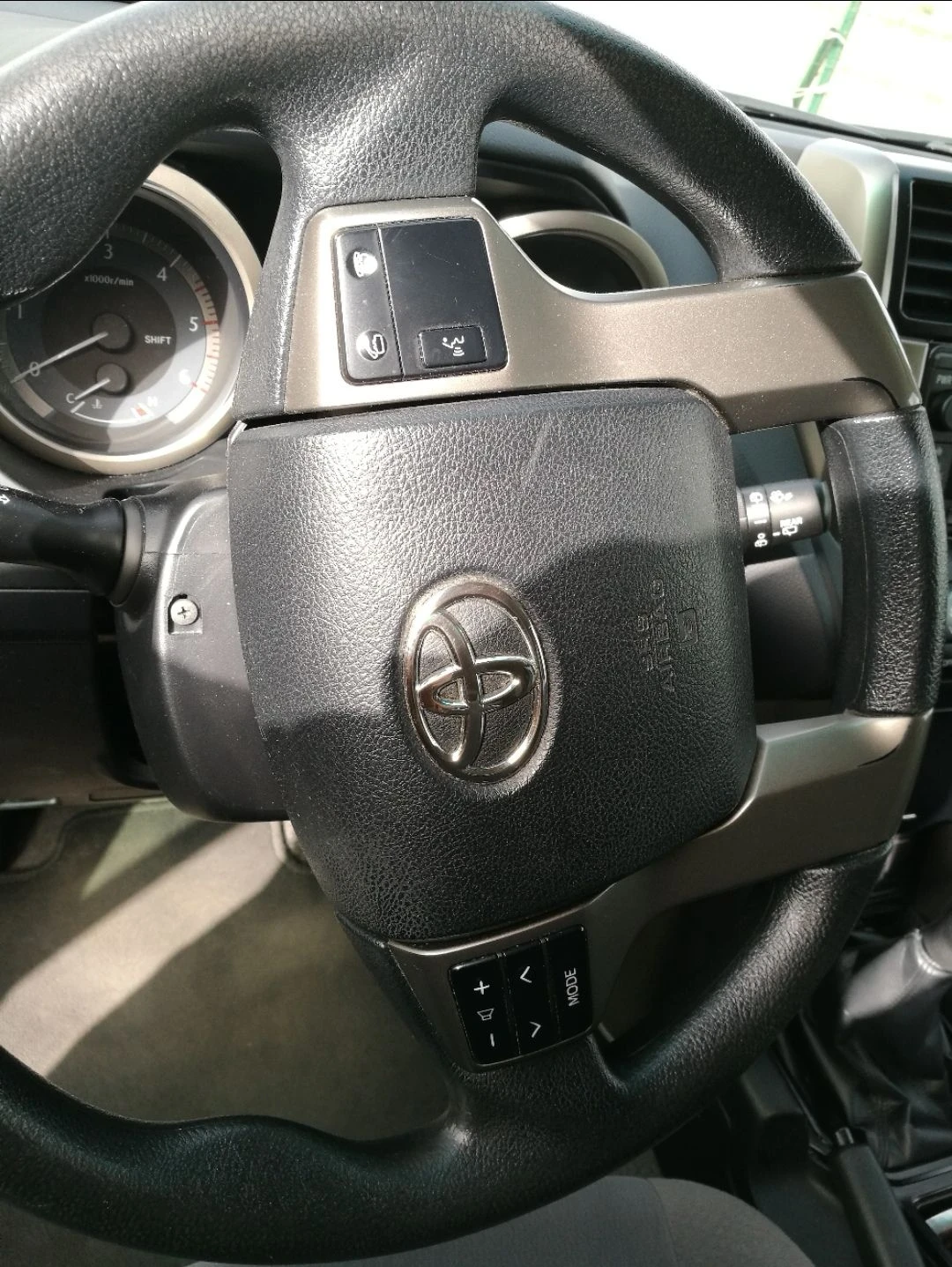 Toyota Land cruiser, снимка 9 - Автомобили и джипове - 55629808