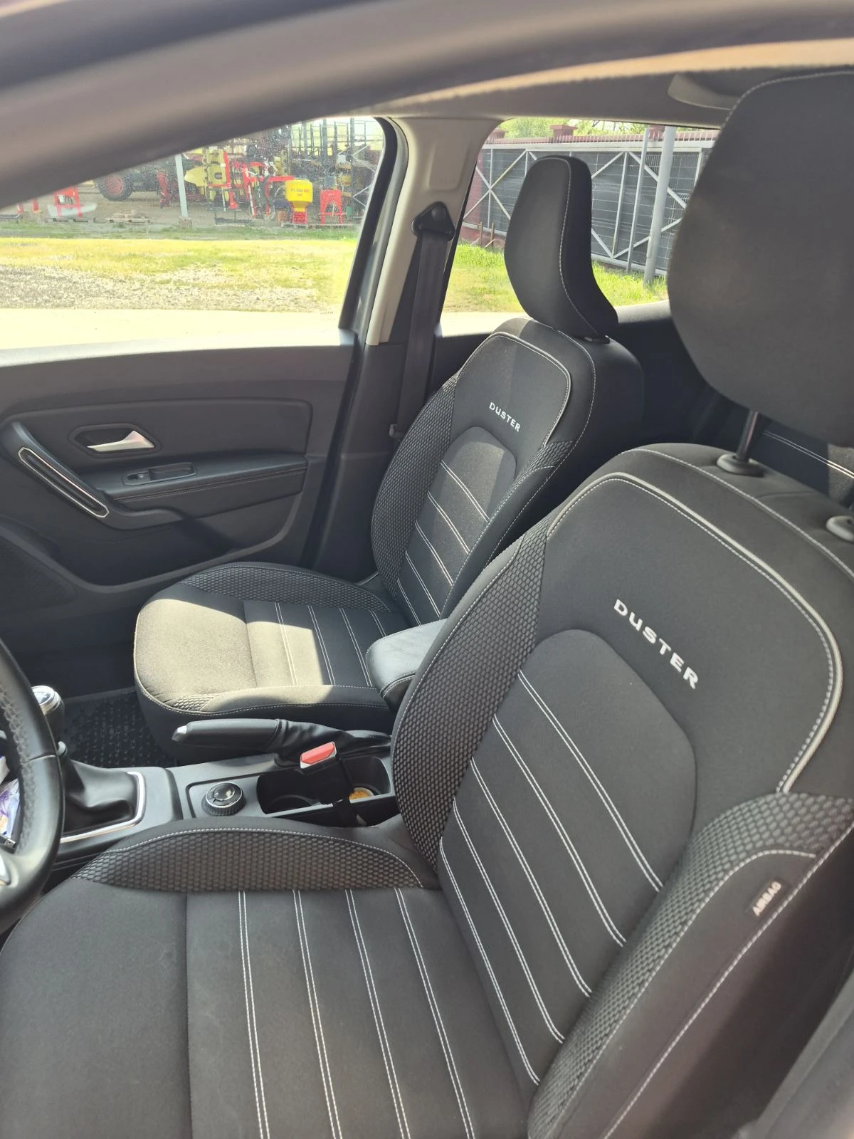 Dacia Duster Blue dCi 115, снимка 8 - Автомобили и джипове - 55895148