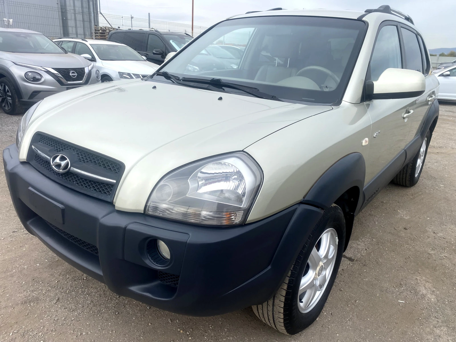 Hyundai Tucson 2.0i бензин Italy 4x4 Кожа 178x.kм, снимка 6 - Автомобили и джипове - 56223096