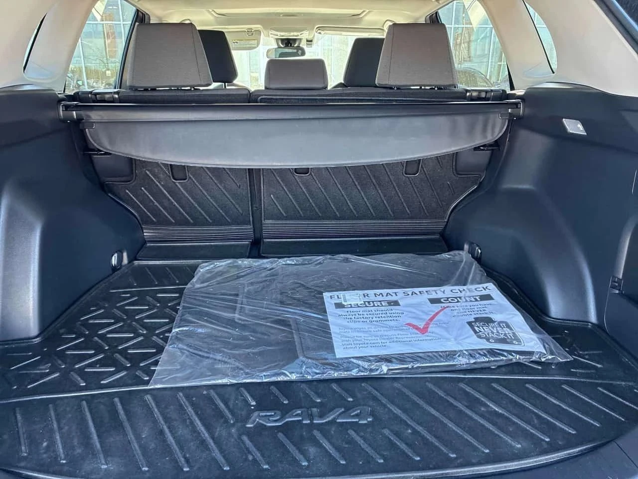 Toyota Rav4, снимка 15 - Автомобили и джипове - 56706299