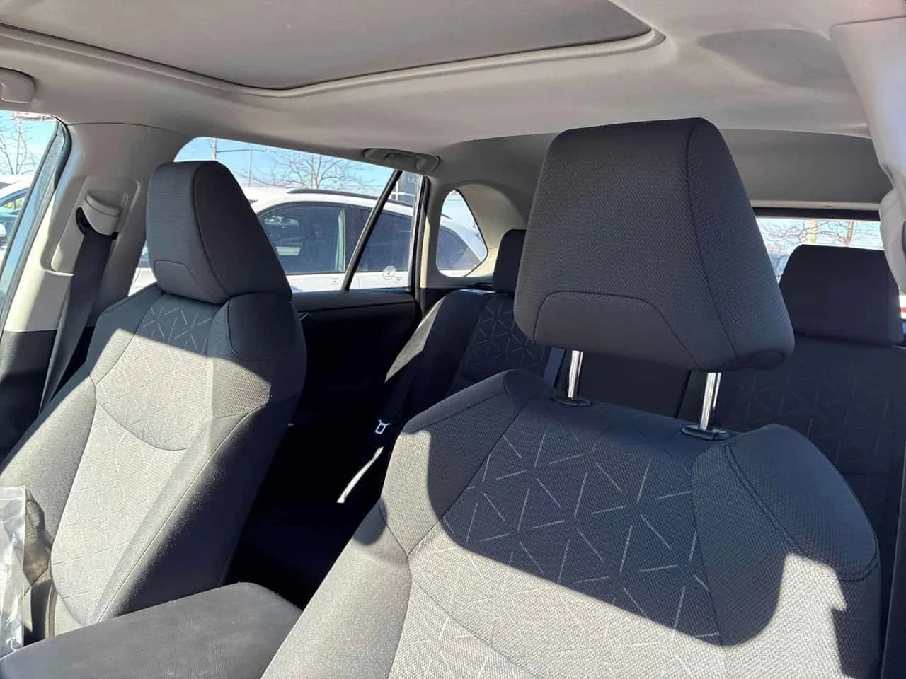 Toyota Rav4, снимка 11 - Автомобили и джипове - 56706299