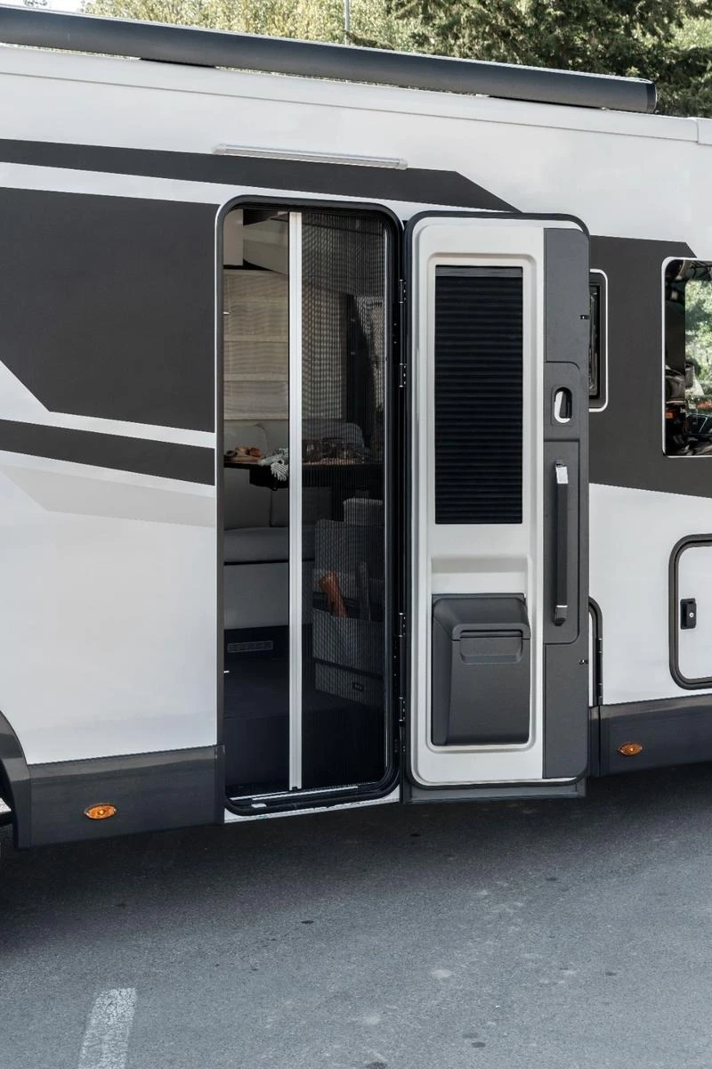 Кемпер Mobilvetta KEA-86* CAM* 2+ 2* 180HP* NEW* , снимка 7 - Каравани и кемпери - 53532840