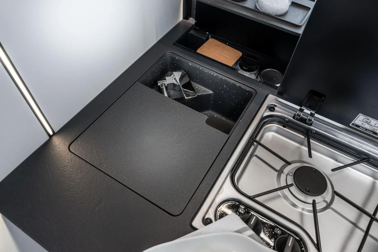 ������ Mobilvetta KEA-86* CAM* 2+ 2* 180HP* NEW*  | Mobile.bg � ����������� 16