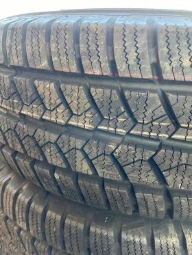 Гуми Зимни 225/70R15, снимка 4