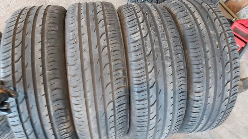 Гуми Летни 215/55R18, снимка 1 - Гуми и джанти - 28030378