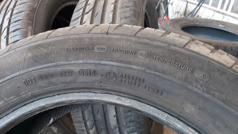 Гуми Летни 215/55R18, снимка 7 - Гуми и джанти - 28030378