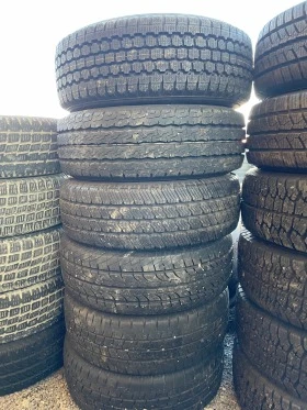 Гуми Зимни 225/70R15, снимка 6 - Гуми и джанти - 39608422