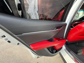 Toyota Camry XSE V6 , снимка 11
