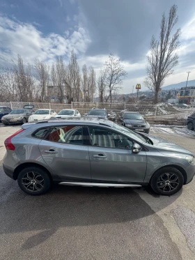 Volvo V40 Cross Country D2 - 4900 € / 9583.57 лв. - 30127813 7