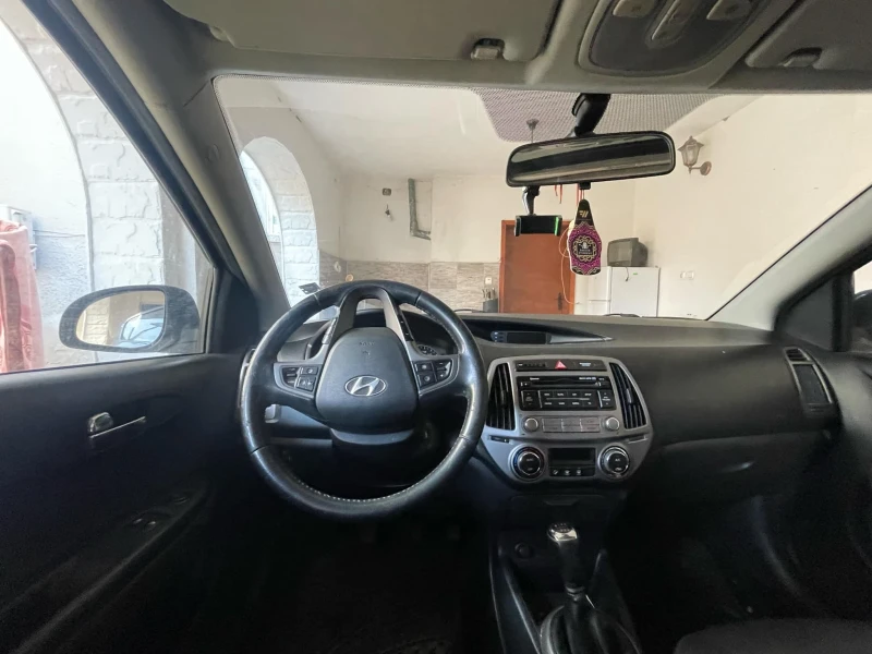 Hyundai I20, снимка 9 - Автомобили и джипове - 47786308