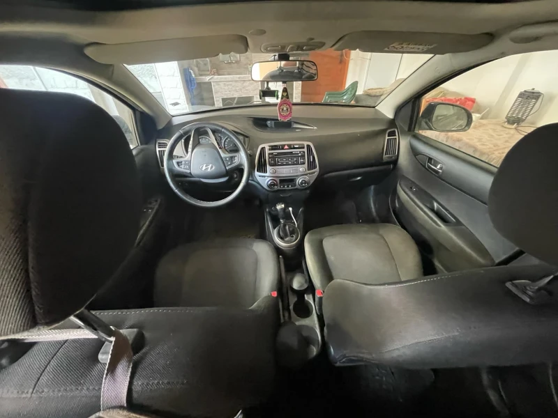 Hyundai I20, снимка 8 - Автомобили и джипове - 47786308