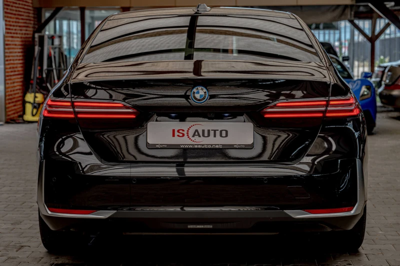 BMW 550 e/xDrive/M-Sport/HuD/Камера/Adaptive Drive, снимка 4 - Автомобили и джипове - 50569692