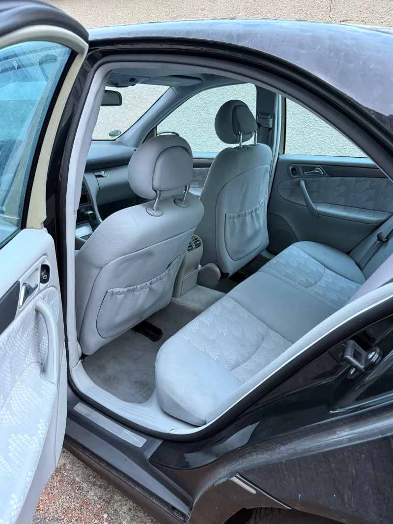 Mercedes-Benz 180, снимка 6 - Автомобили и джипове - 52056939