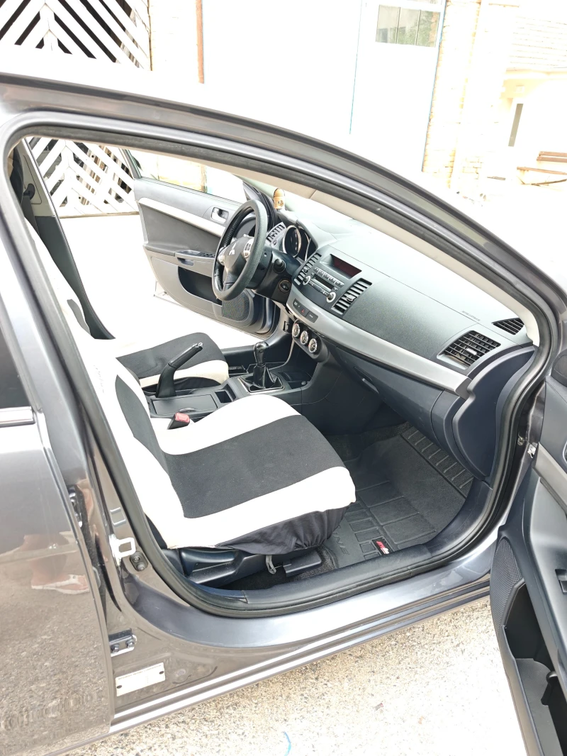 Mitsubishi Lancer, снимка 16 - Автомобили и джипове - 52035932