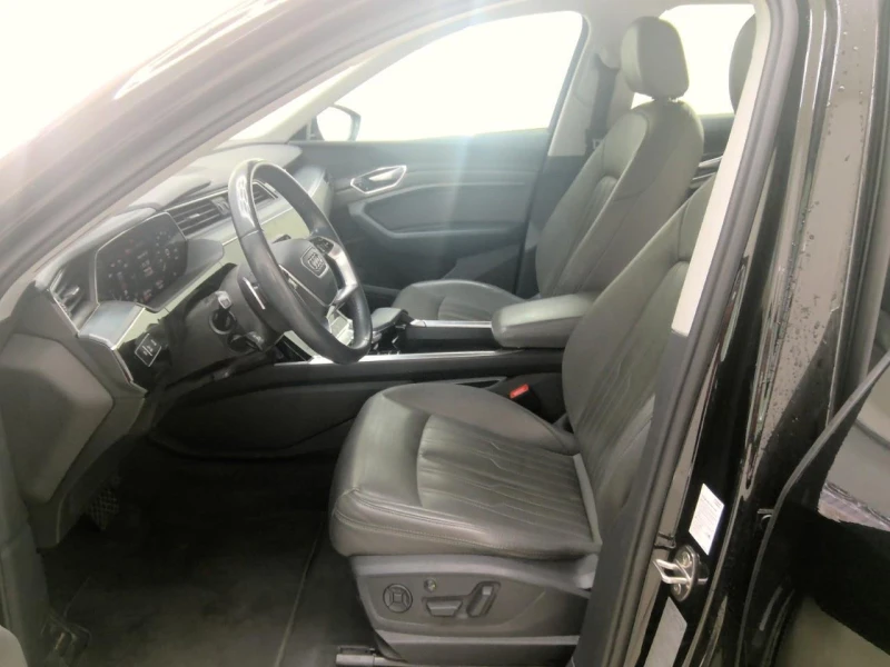 Audi E-Tron E-Tron 55 Business, снимка 14 - Автомобили и джипове - 52695795