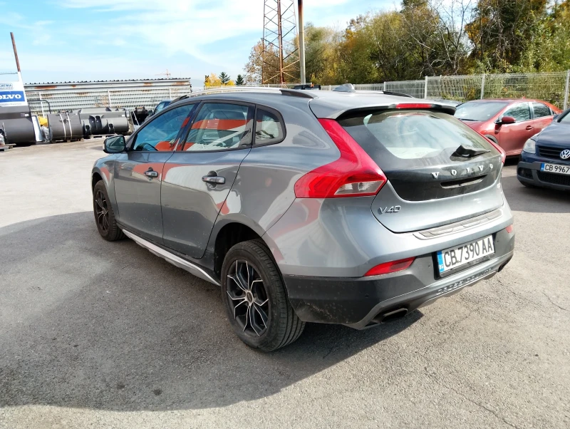 Volvo V40 Cross Country, снимка 3 - Автомобили и джипове - 52875988