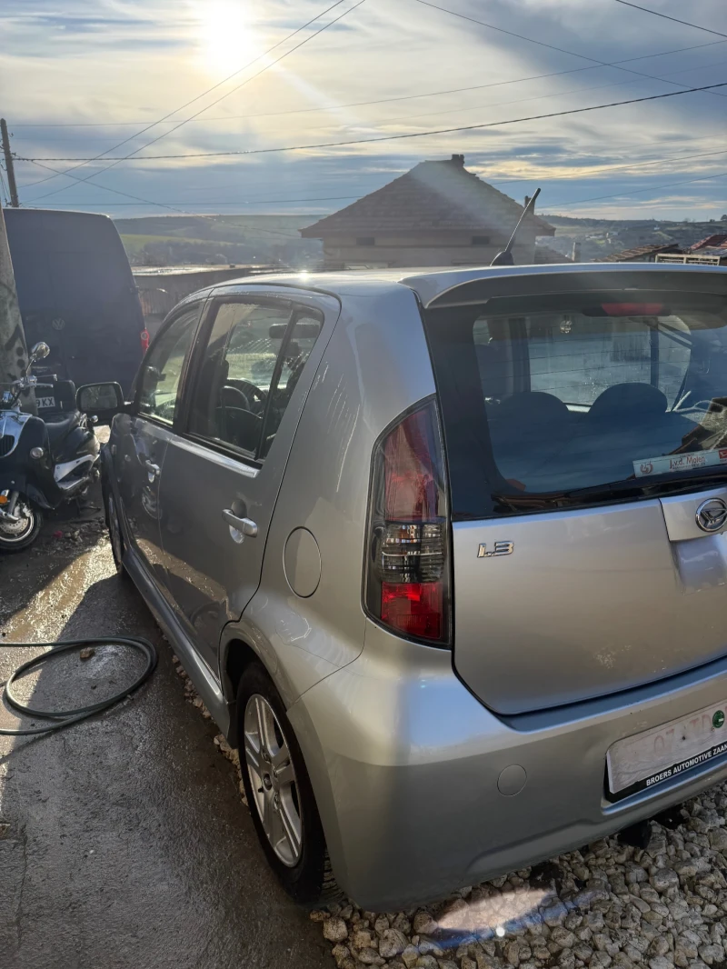 Daihatsu Sirion, снимка 2 - Автомобили и джипове - 53261540