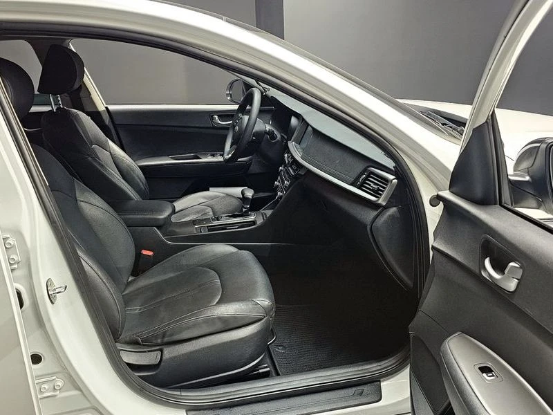 Kia K5 2.0| 160к.с.| ВКЛ.ТЕХНОТЕСТ, снимка 11 - Автомобили и джипове - 55222240