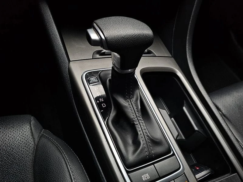Kia K5 2.0| 160к.с.| ВКЛ.ТЕХНОТЕСТ, снимка 9 - Автомобили и джипове - 55222240