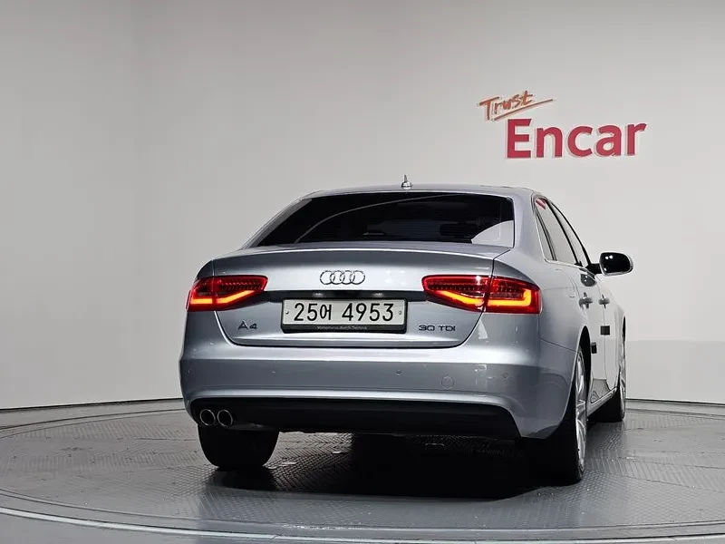 Audi A4 2.0 TDI - САМО 30% АВАНС, снимка 4 - Автомобили и джипове - 55738751