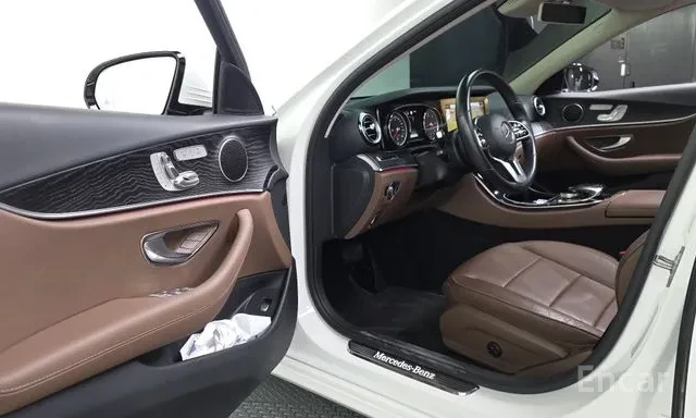 Mercedes-Benz E 220 D * AVANTGARDE * ШИБИДАХ * , снимка 5 - Автомобили и джипове - 56092699