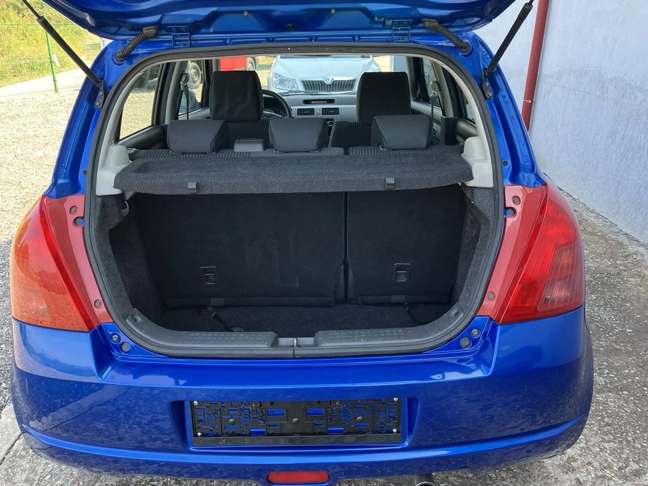 Suzuki Swift 1.5-Автоматик - изображение 9