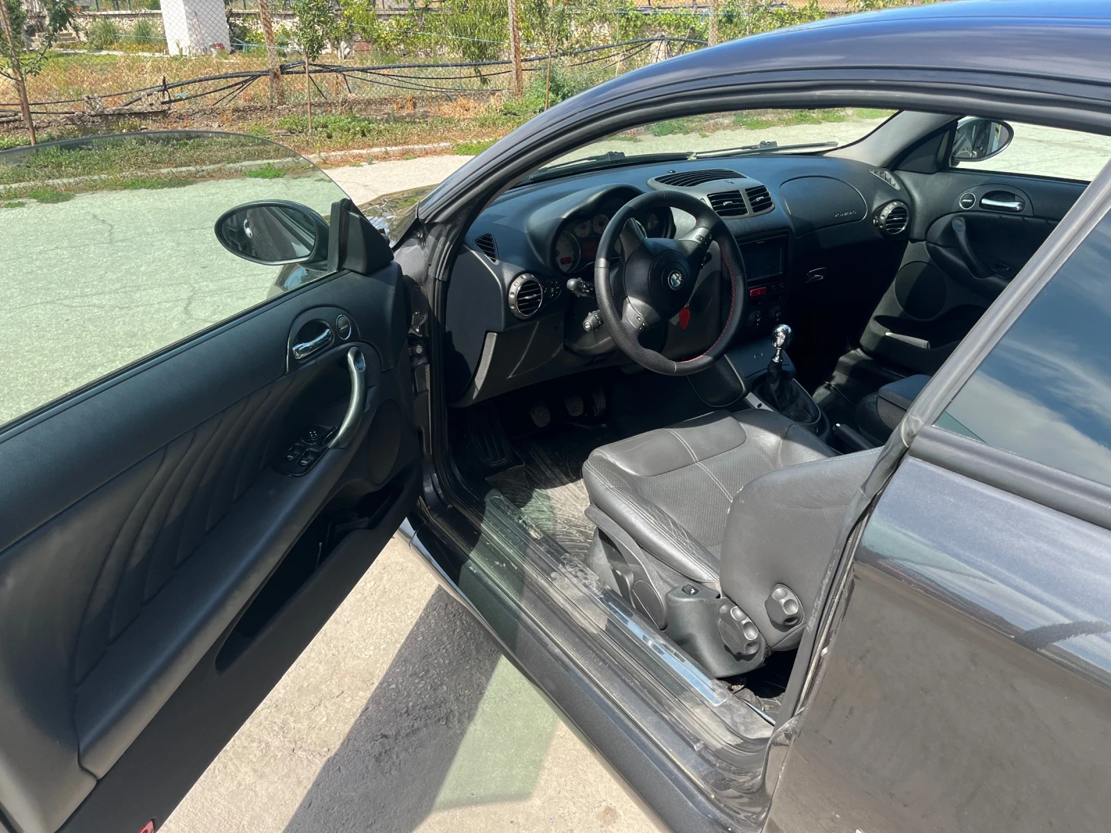 Alfa Romeo Gt 1.9 16v JTDm - изображение 5