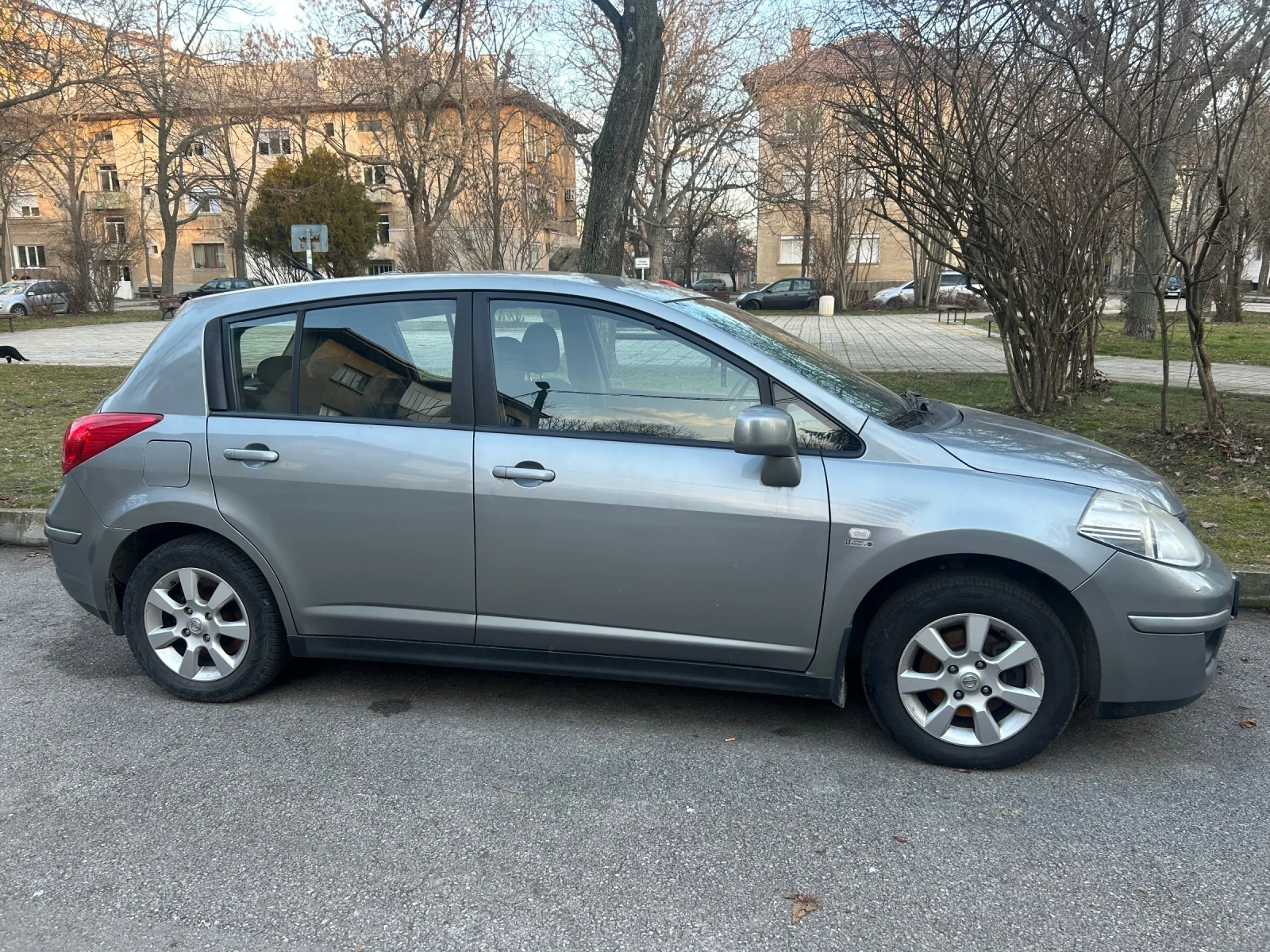 Nissan Tiida  - изображение 2