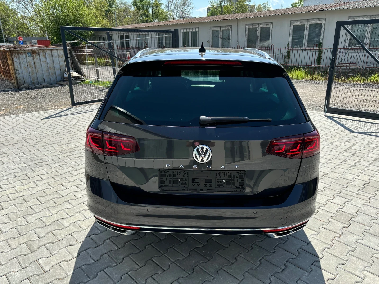 VW Passat R-LINE  - изображение 6