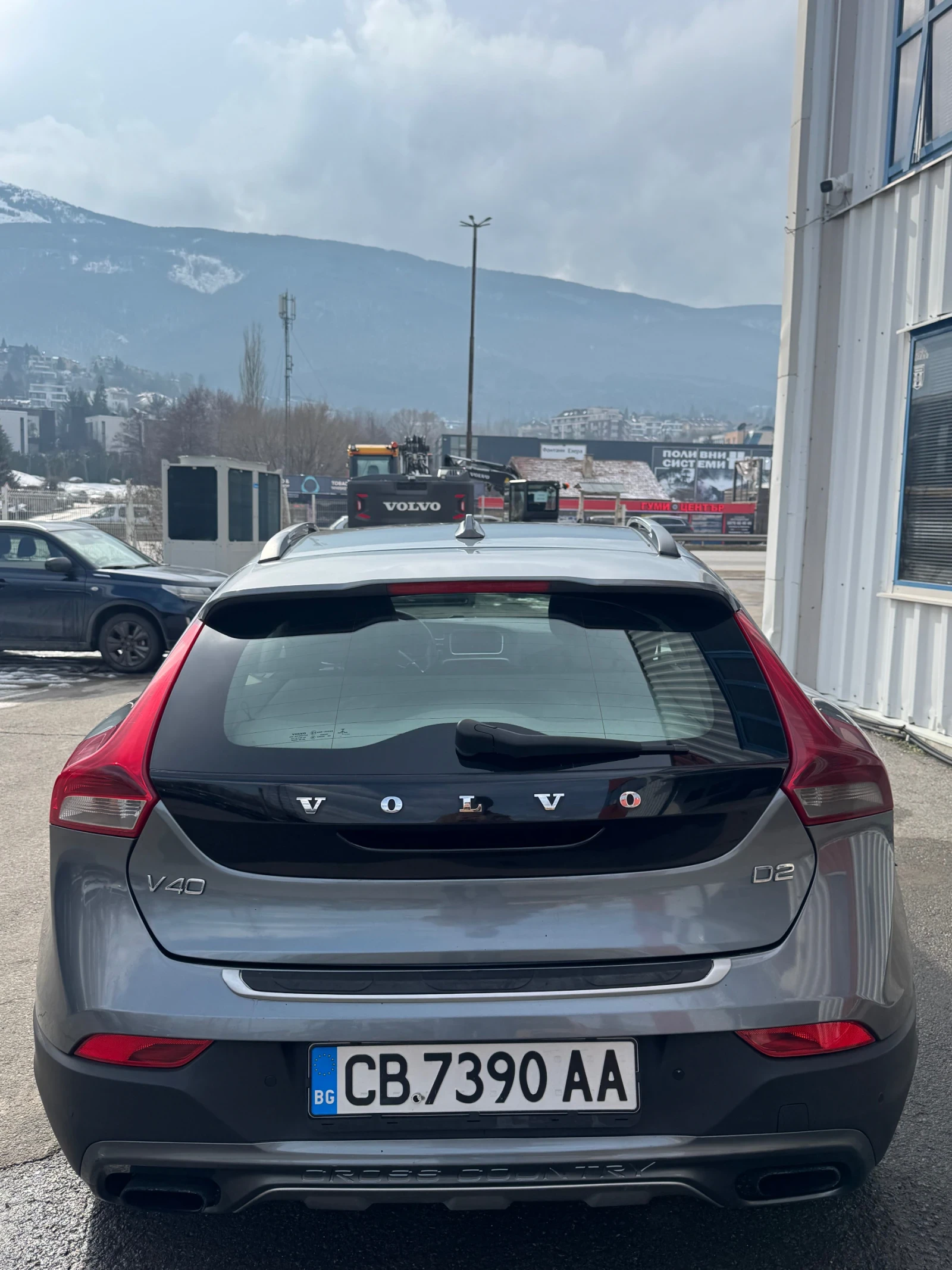 Volvo V40 Cross Country D2 - изображение 5